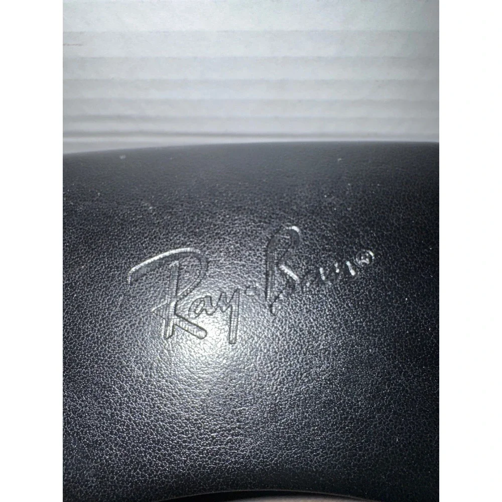 Ray-Ban Black Hard Shell Sunglasses Case Beige Felt Lined Clamshell Protective
